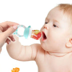 Sucette pour bébé en silicone perforé